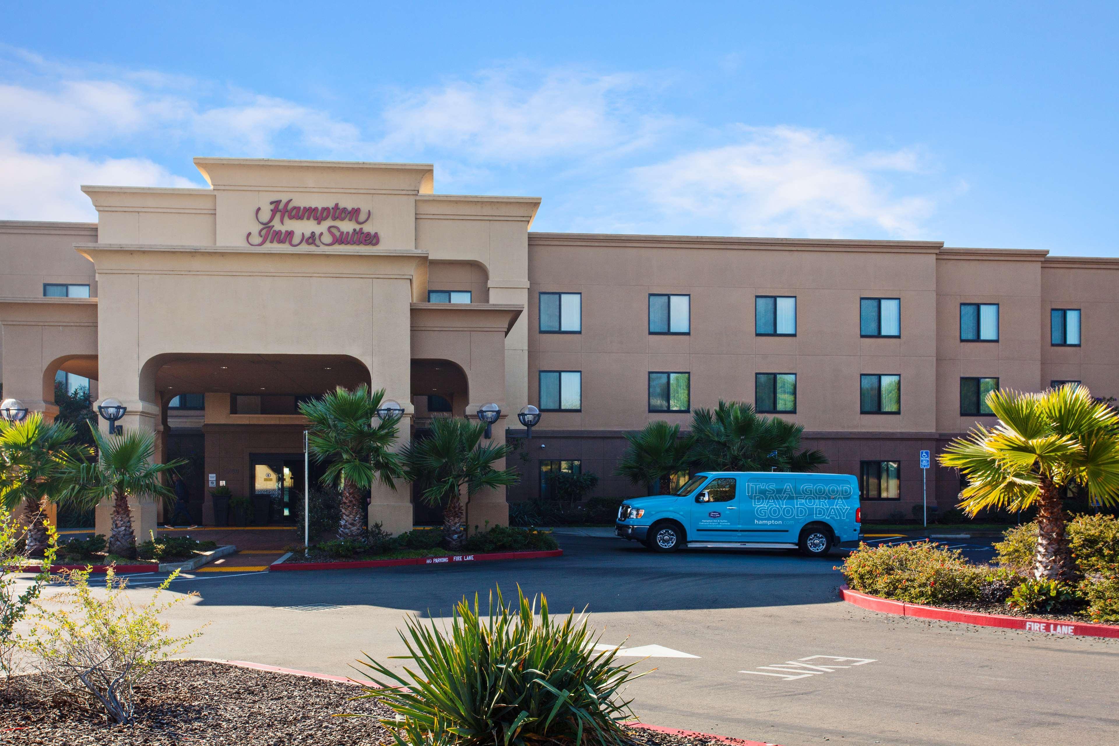 Hampton Inn & Suites Oakland Airport-אלאמדה מראה חיצוני תמונה